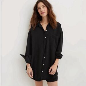 Aerie long sleeve button down collar beach “Pool to Party” shirt